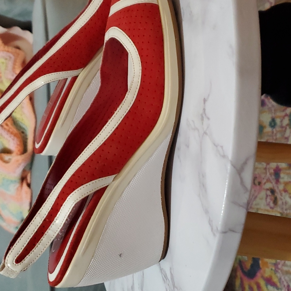 Red Close Toe Slingback - image 4